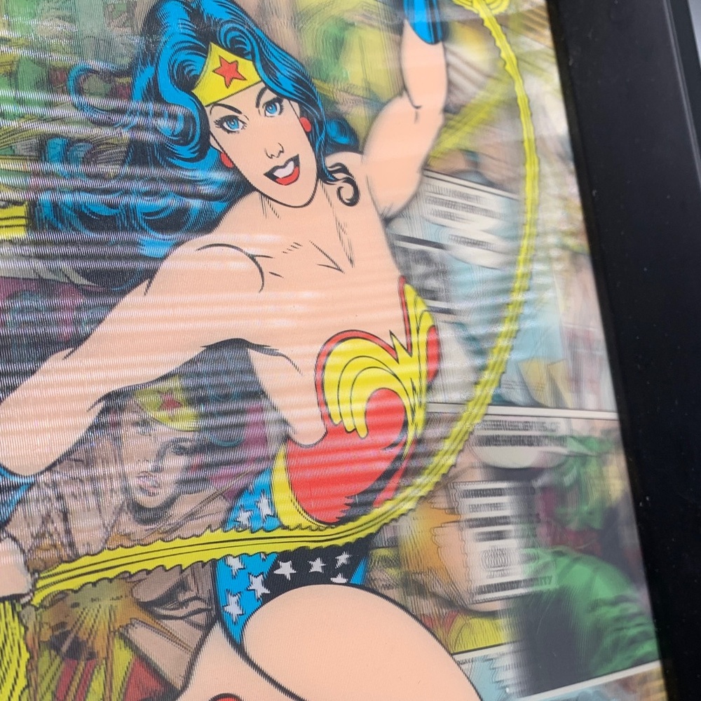PYRAMID AMERICA | 9X12 HOLOGRAPHIC VTG WONDER WOMAN FRAMED ART | 3D - Picture 10 of 14